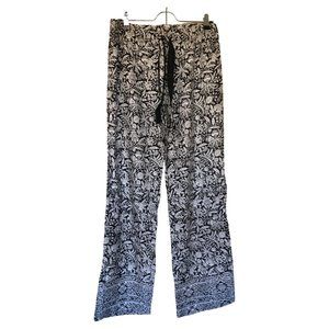 🌸6/$20🌸 Joe Fresh pajama pants in black and white tropical print